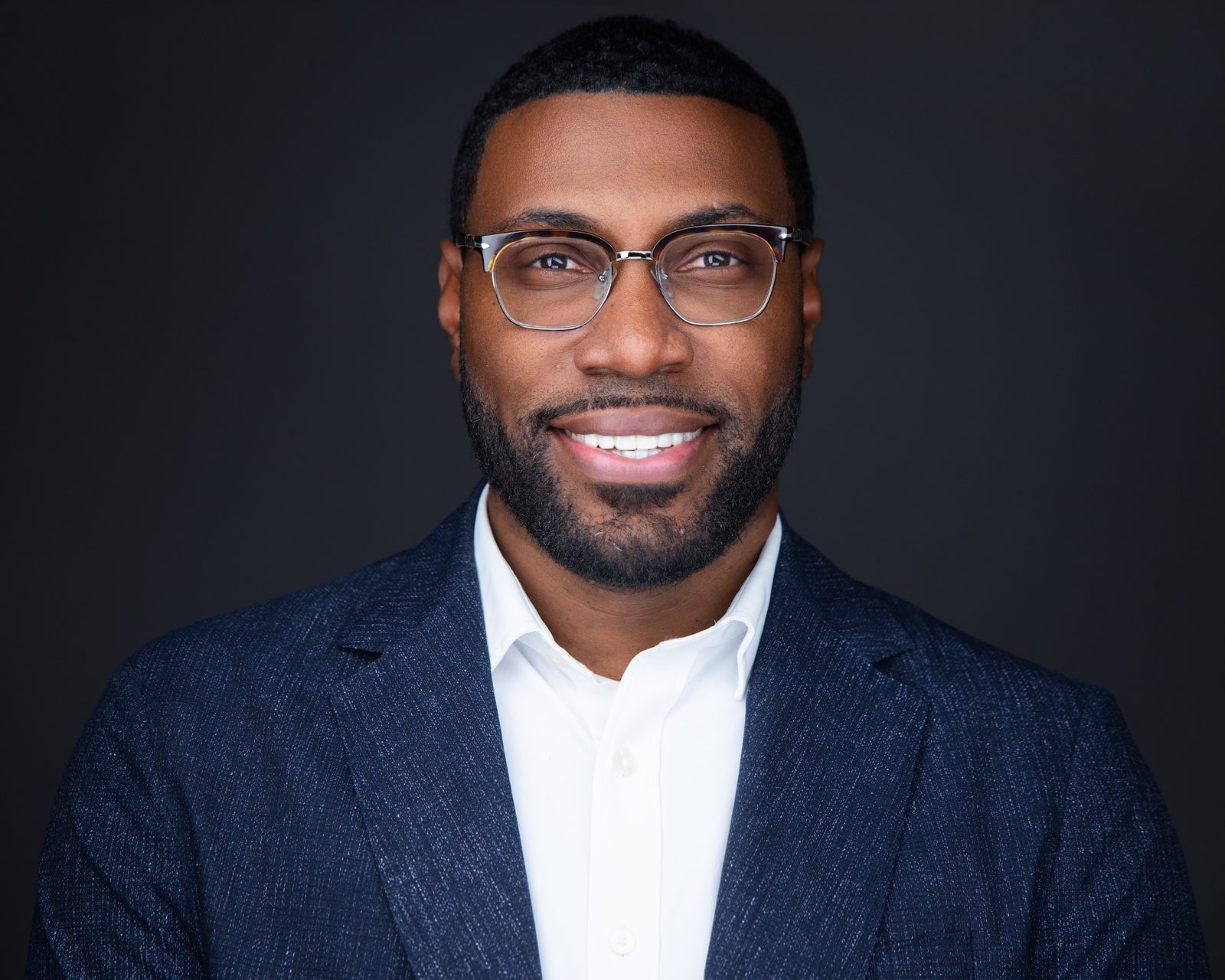 Corporate headshot Austin TX - employee 8